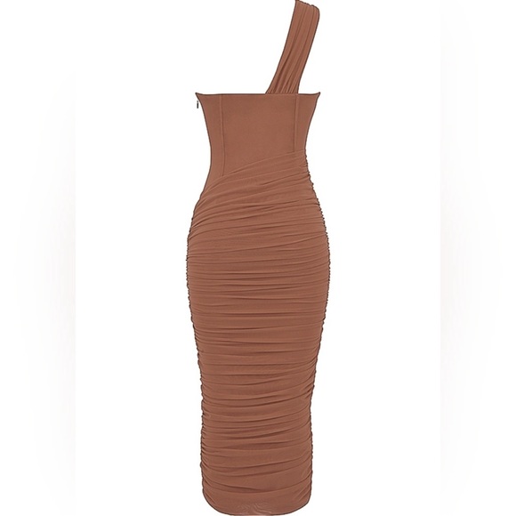 Valentina Asymmetric Cutout
One-Shoulder Midi Dress - Picture 4 of 4